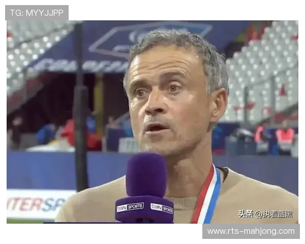 路易斯罚丢点球后失落神情