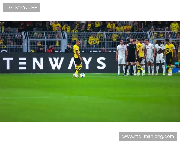 “多特蒙德稳健表现分析:攻防有序奠定晋级基础”